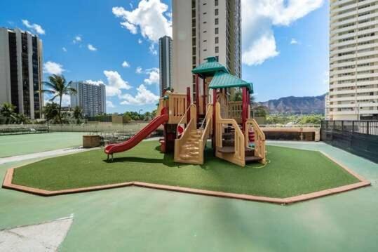 Light & Airy 8Th Floor Ocean View Condo With Lanai Condo Honolulu Exterior foto